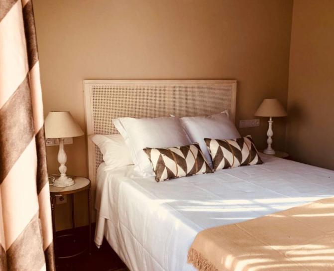 Hotel Rural Las Tejuelas Valdecaballeros Екстериор снимка