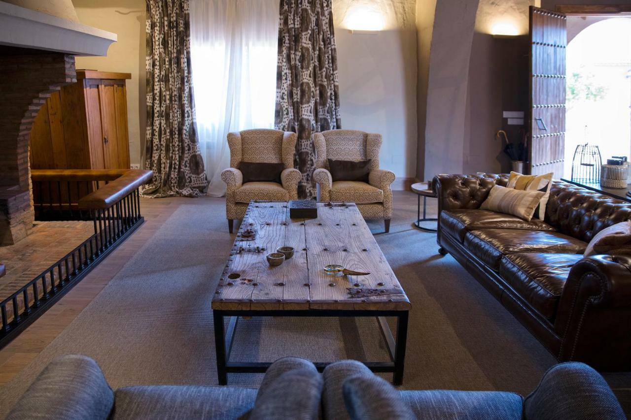 Hotel Rural Las Tejuelas Valdecaballeros Екстериор снимка