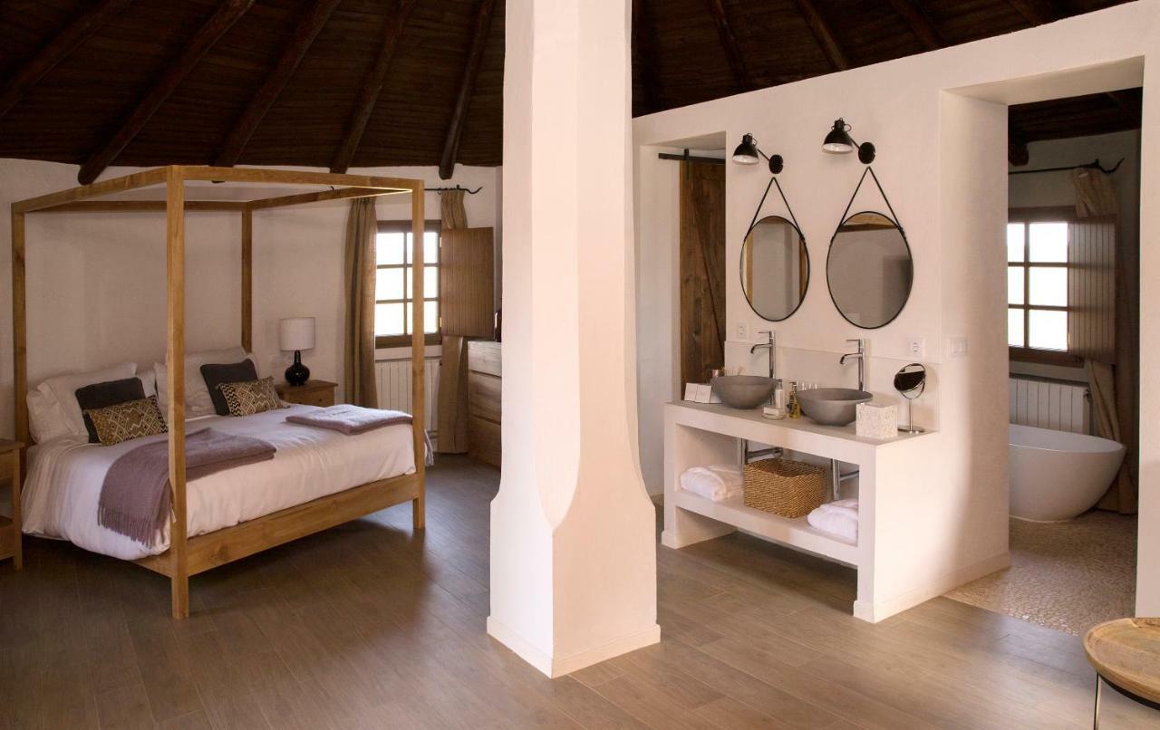 Hotel Rural Las Tejuelas Valdecaballeros Екстериор снимка