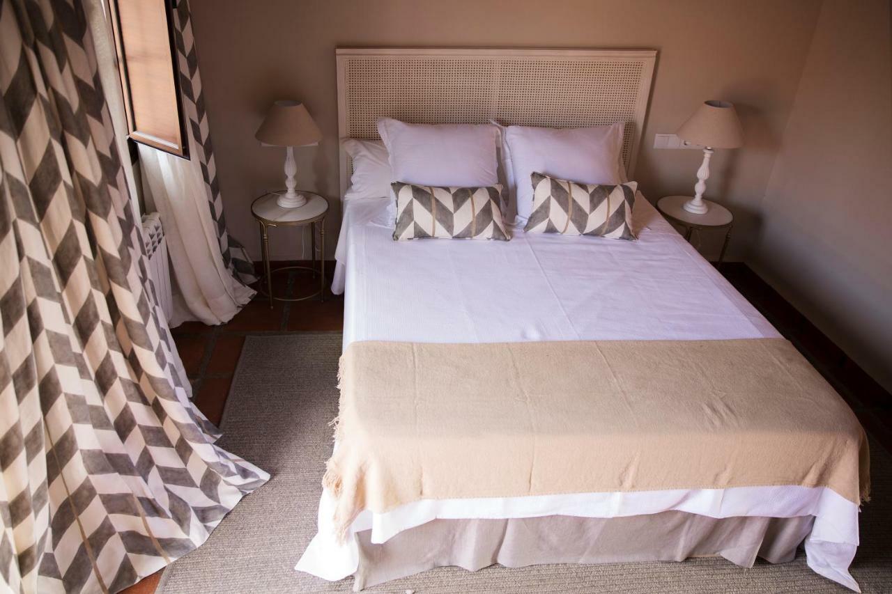 Hotel Rural Las Tejuelas Valdecaballeros Екстериор снимка