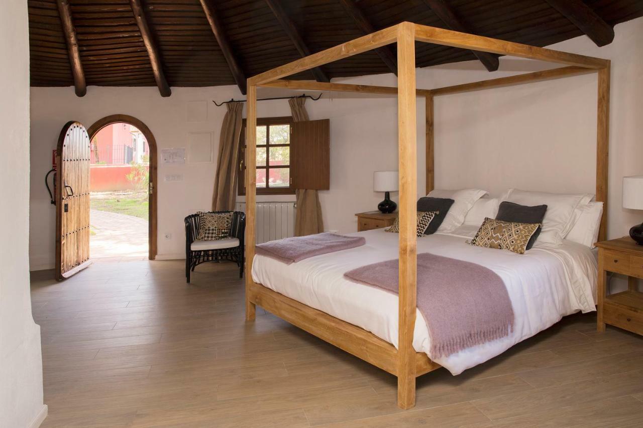 Hotel Rural Las Tejuelas Valdecaballeros Екстериор снимка