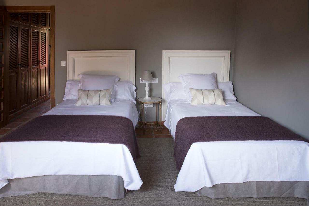 Hotel Rural Las Tejuelas Valdecaballeros Екстериор снимка